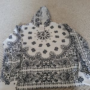 Black and White Hoodie Size XXL